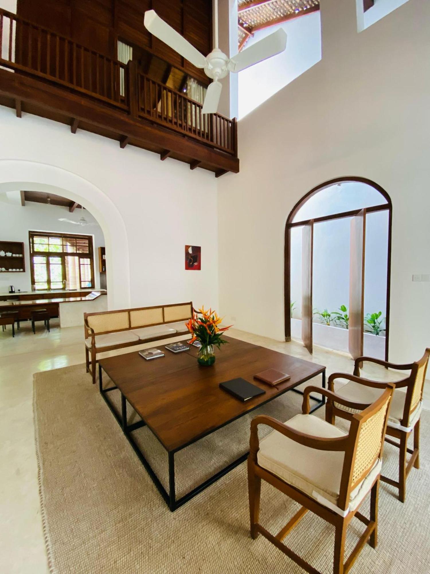 No 05 Middle Street Hotel กอลล์ ภายนอก รูปภาพ