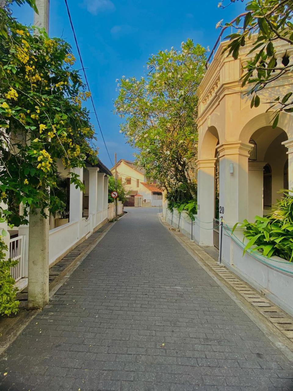 No 05 Middle Street Hotel กอลล์ ภายนอก รูปภาพ
