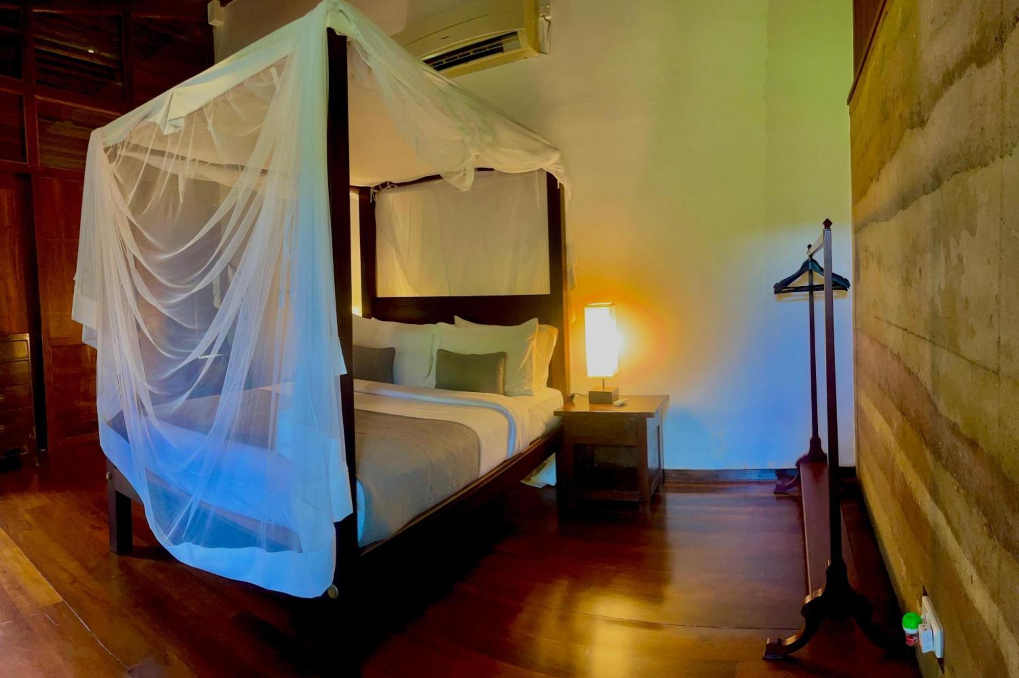 No 05 Middle Street Hotel กอลล์ ภายนอก รูปภาพ