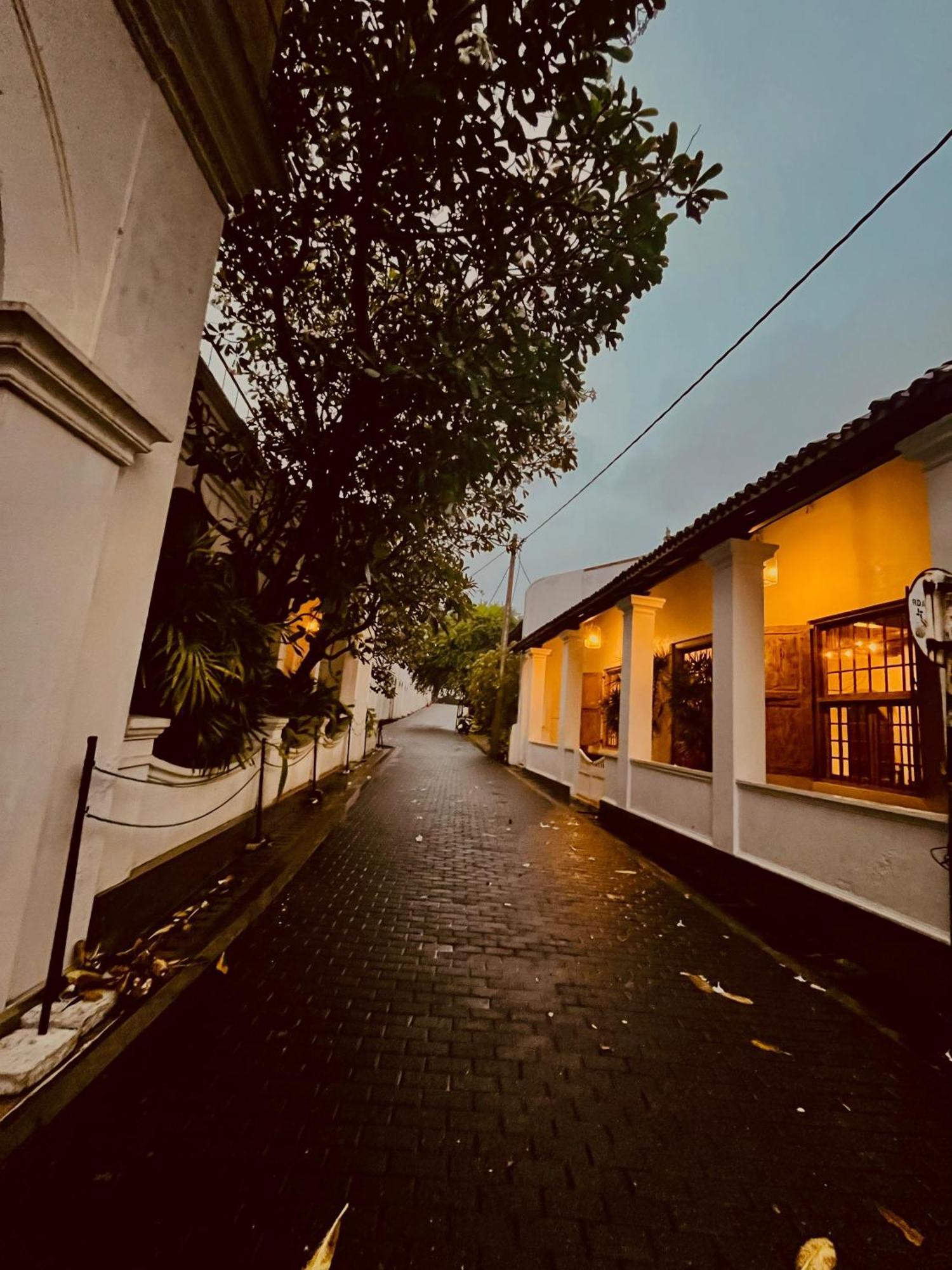 No 05 Middle Street Hotel กอลล์ ภายนอก รูปภาพ